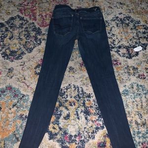 Size 4 American eagle skinny jeans